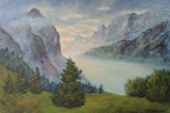 Lichtdurchflutetes Alpental abends im Karwendel